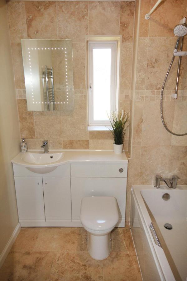 Chipad Mono - Quality City Centre Apartment, With Free Parking Space Chichester Dış mekan fotoğraf