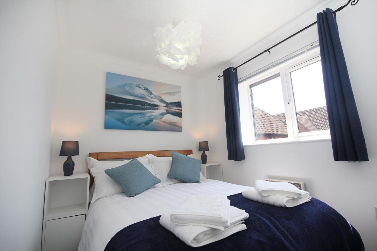 Chipad Mono - Quality City Centre Apartment, With Free Parking Space Chichester Dış mekan fotoğraf