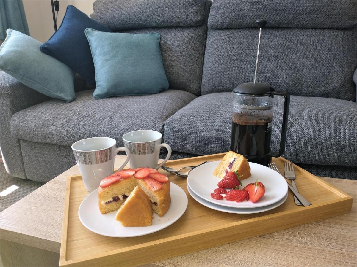 Chipad Mono - Quality City Centre Apartment, With Free Parking Space Chichester Dış mekan fotoğraf