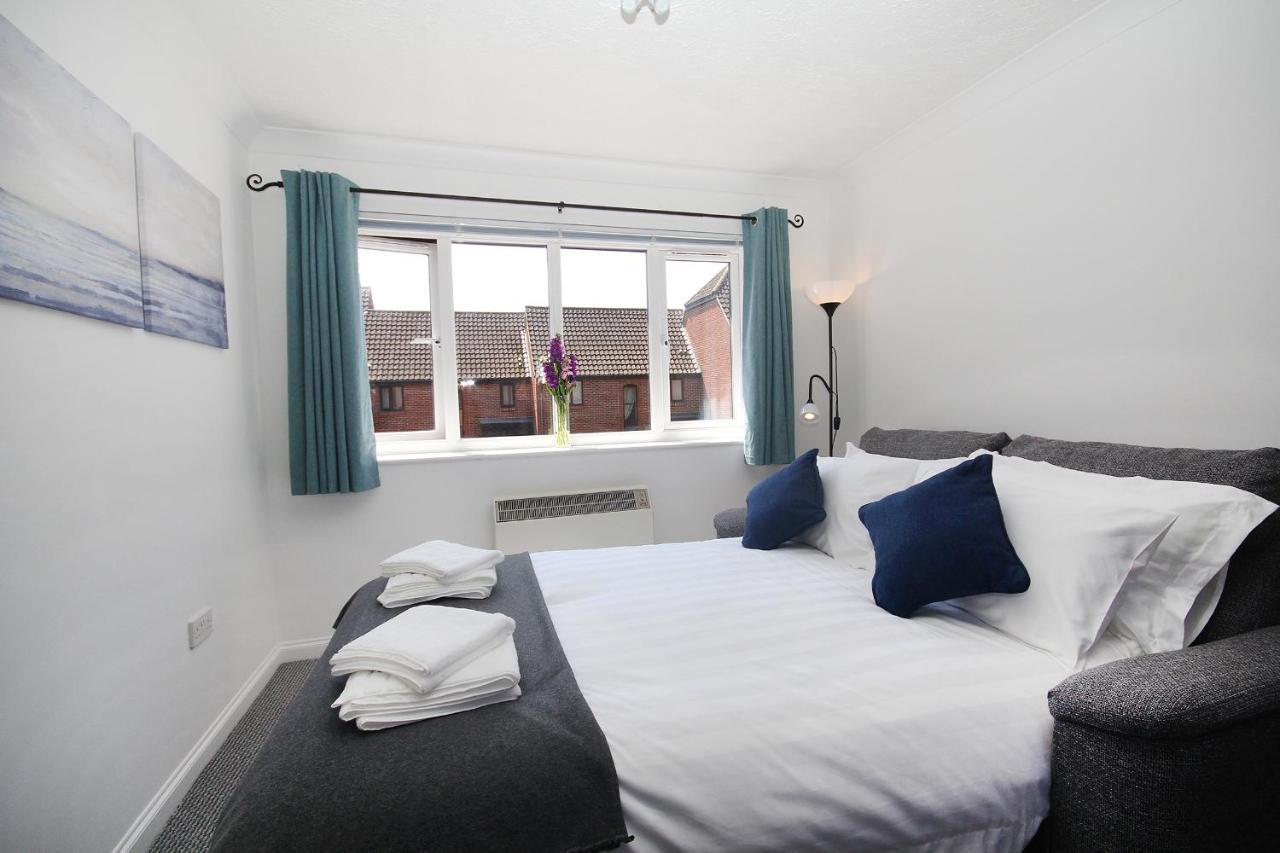 Chipad Mono - Quality City Centre Apartment, With Free Parking Space Chichester Dış mekan fotoğraf