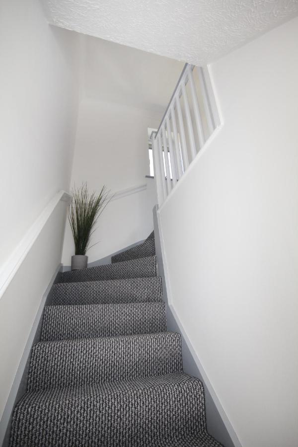 Chipad Mono - Quality City Centre Apartment, With Free Parking Space Chichester Dış mekan fotoğraf