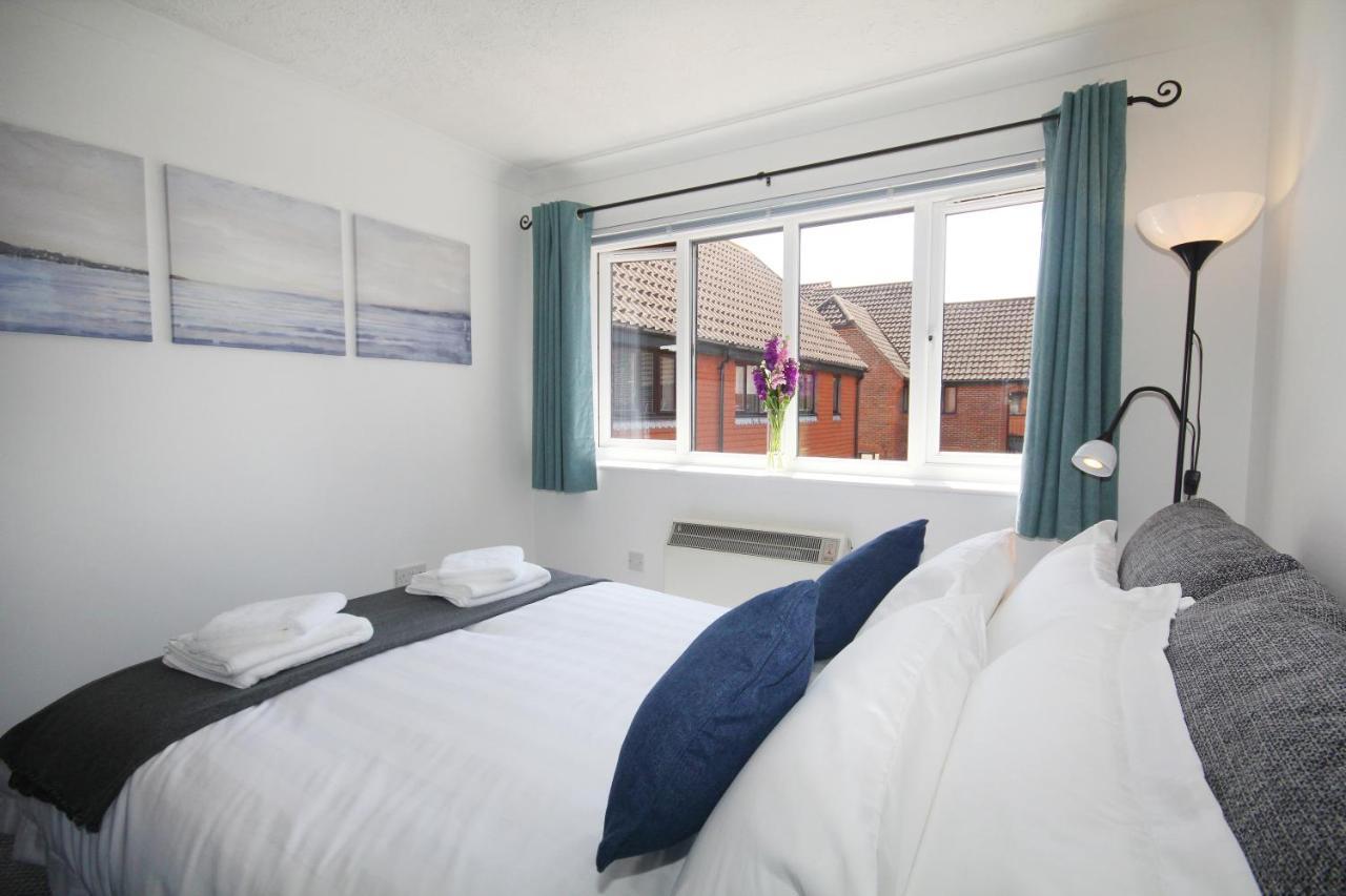 Chipad Mono - Quality City Centre Apartment, With Free Parking Space Chichester Dış mekan fotoğraf