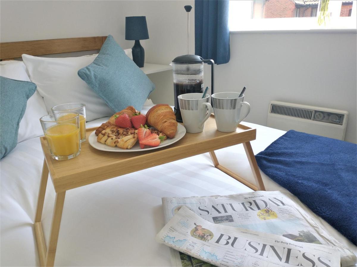 Chipad Mono - Quality City Centre Apartment, With Free Parking Space Chichester Dış mekan fotoğraf